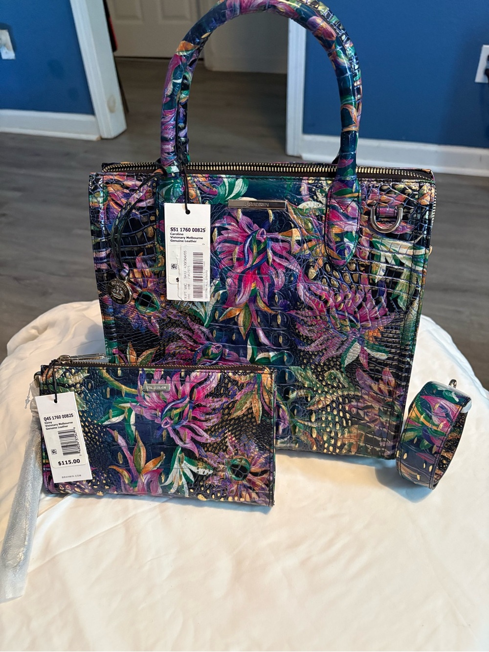 Brahmin Carolina Visionary Melbourne
Daisy wristlet Visionary Melbourne